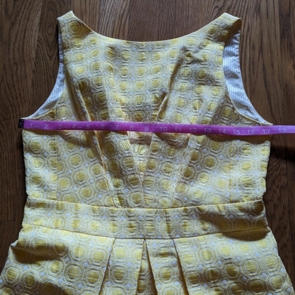 Tommy Hilfiger Size 10 Yellow & White Dress with *POCKETS* - Picture 10 of 14